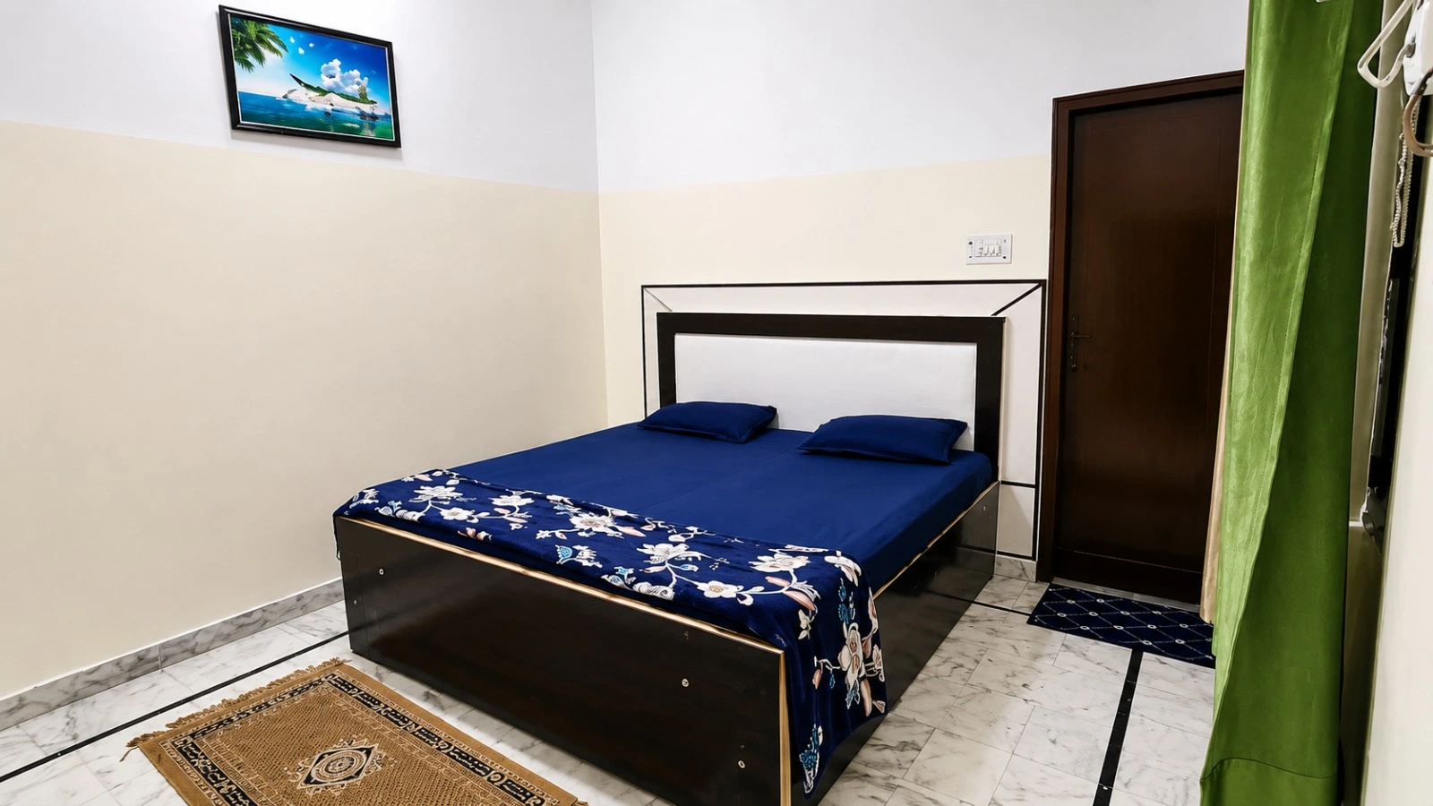 Family Room at Moon Light Home Stay Meerut